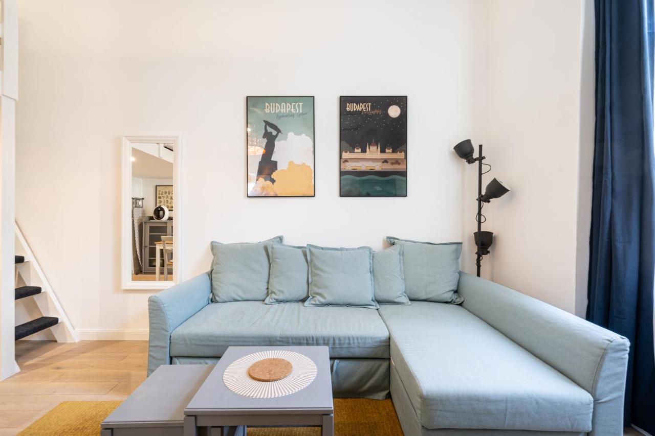 Youth Motive Studio With Gallery Budapest Exteriör bild