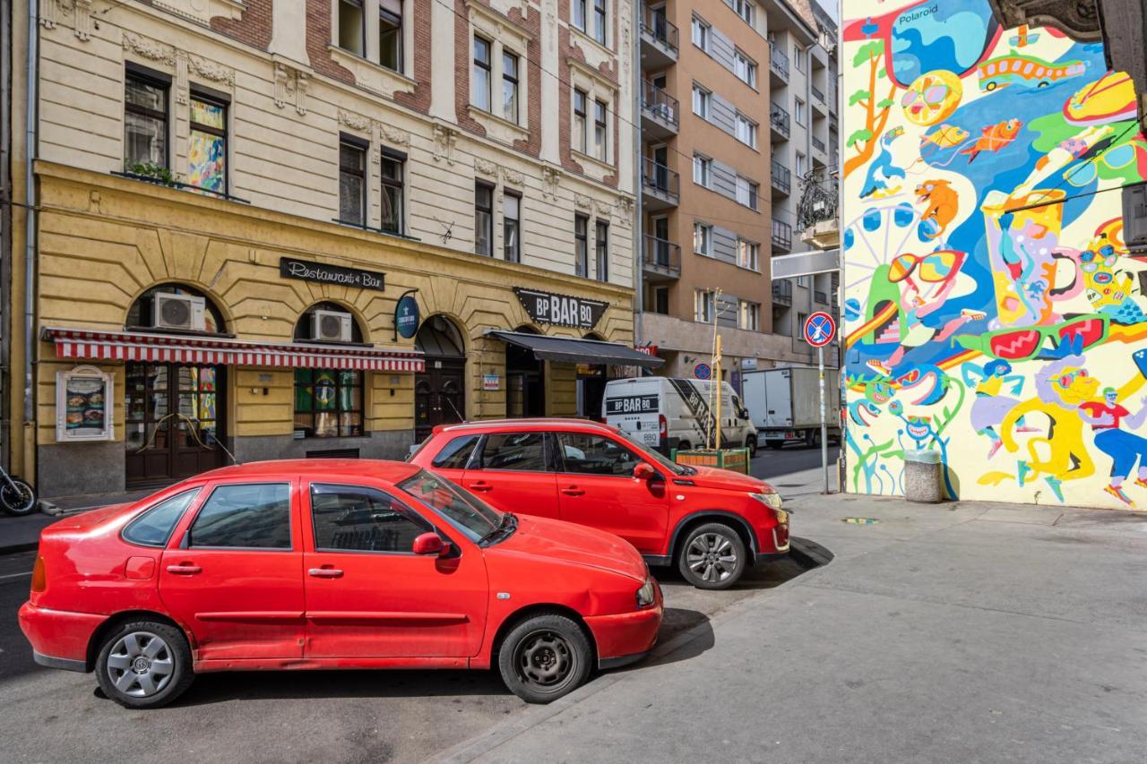 Youth Motive Studio With Gallery Budapest Exteriör bild